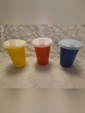 Set of 3 Vintage Tupperware 7 Oz #109 Bell Tumbler W Lid Sippy Cups